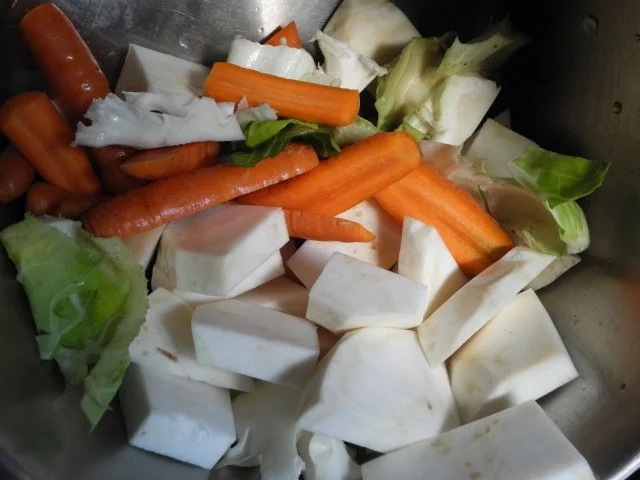 Rezept: Selbstgemachte Gemüsebrühe Selbstgemachte Gemüsebrühe - Rezept