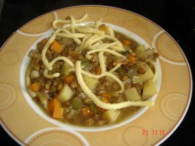 Rezept: Linsensuppe mit Spätzle Linsensuppe mit Spätzle - Rezept