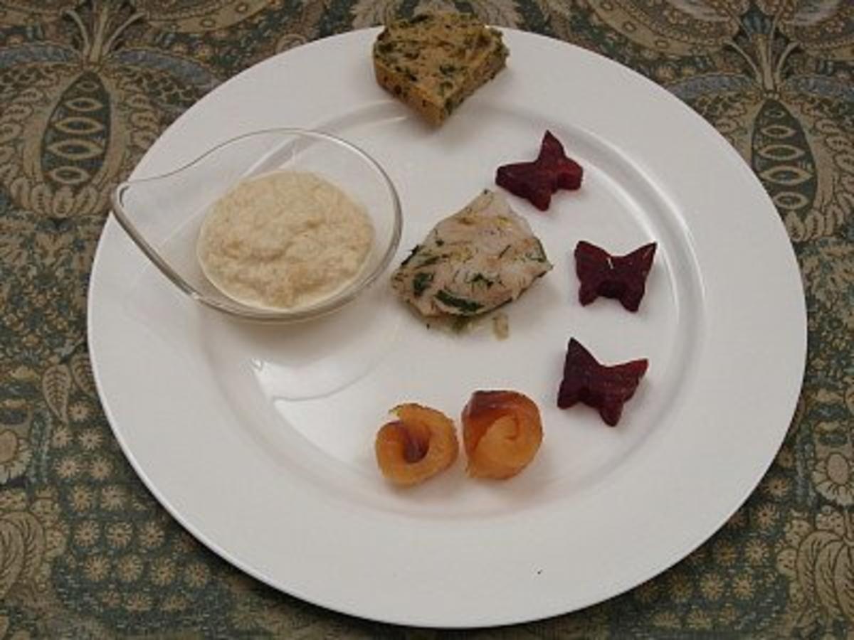 Havelfisch mit Apfel Meerrettich Creme zu Kastanienbrot und Rote Bete ...