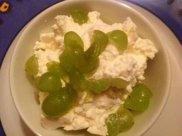 Rezept: Ricotta-Trauben-Paprika-Dip Bild Nr. 6 Ricotta-Trauben-Paprika-Dip - Rezept - Bild Nr. 6