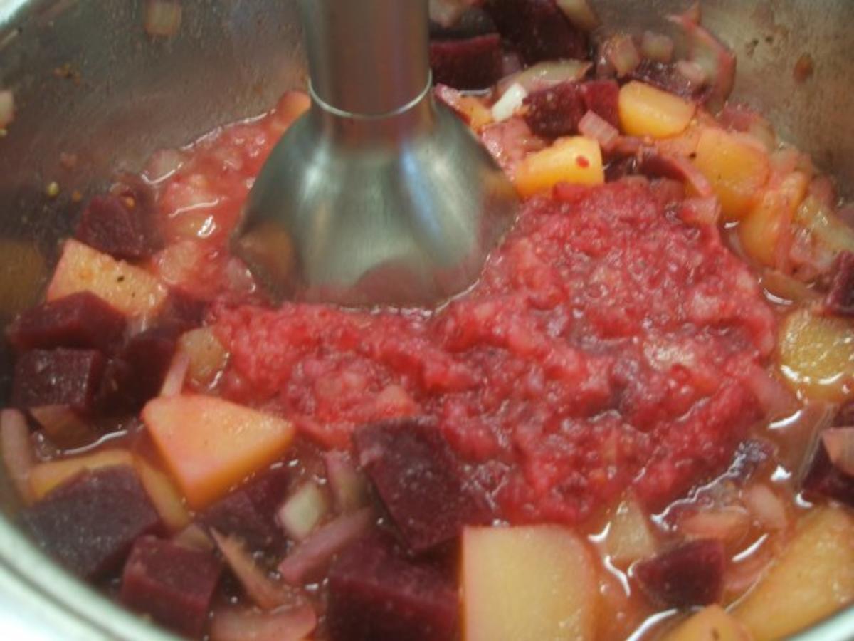 Suppen: Rote-Bete-Kartoffelsuppe mit "Croutons" - Rezept - Bild Nr. 6