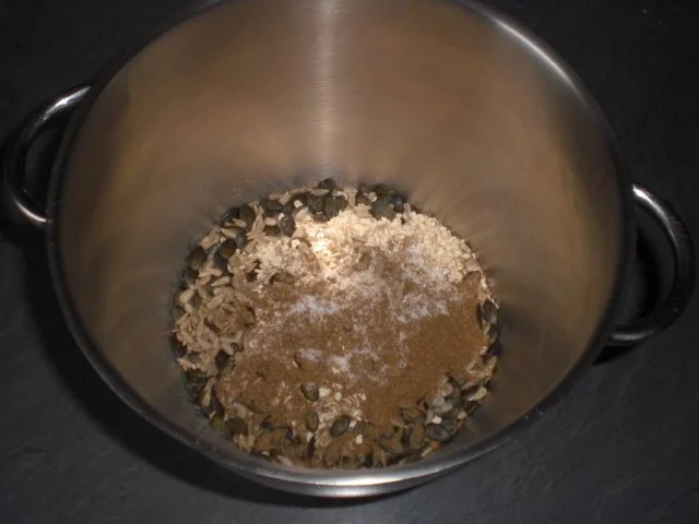 Brot-Weizenbrot mit Körnern - Rezept - Bild Nr. 3