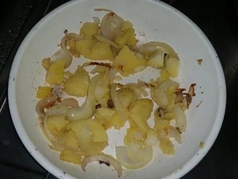 Rezept: Pfannengerichte: Kartoffel - Zwiebel - Rotwurst - Sauerkraut - Reste Pfanne Bild Nr. 3 Pfannengerichte: Kartoffel - Zwiebel - Rotwurst - Sauerkraut - Reste Pfanne - Rezept - Bild Nr. 3