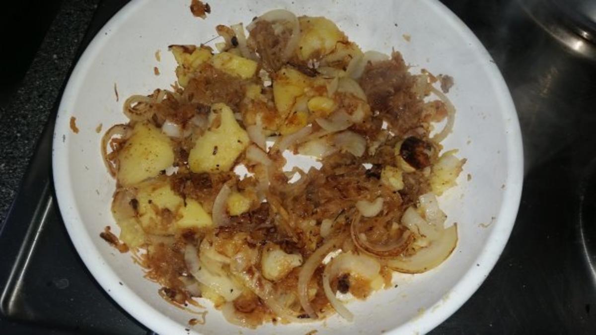 Pfannengerichte: Kartoffel - Zwiebel - Rotwurst - Sauerkraut - Reste Pfanne - Rezept - Bild Nr. 4