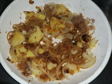 Rezept: Pfannengerichte: Kartoffel - Zwiebel - Rotwurst - Sauerkraut - Reste Pfanne Bild Nr. 4 Pfannengerichte: Kartoffel - Zwiebel - Rotwurst - Sauerkraut - Reste Pfanne - Rezept - Bild Nr. 4