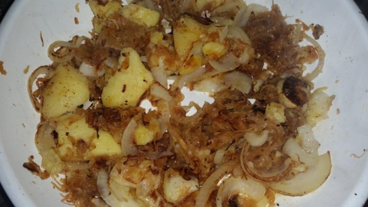 Pfannengerichte: Kartoffel - Zwiebel - Rotwurst - Sauerkraut - Reste Pfanne - Rezept - Bild Nr. 7