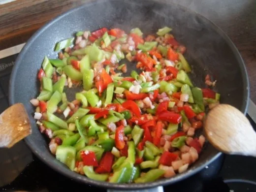 Bratkartoffelpfanne mit Speck und Gemüse - Rezept - Bild Nr. 5