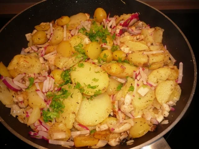 ☼ Seitlinge in Bratkartoffeln, mal eine andere Version im Herbst. - Rezept - Bild Nr. 4