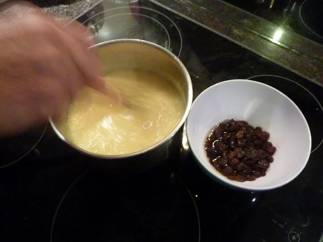 Weincrème mit Quitten und Rosinen - Rezept - Bild Nr. 3
