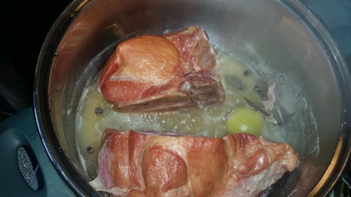 Bilder für Fleisch: Kasseler Kamm an Sauerkraut - Rezept