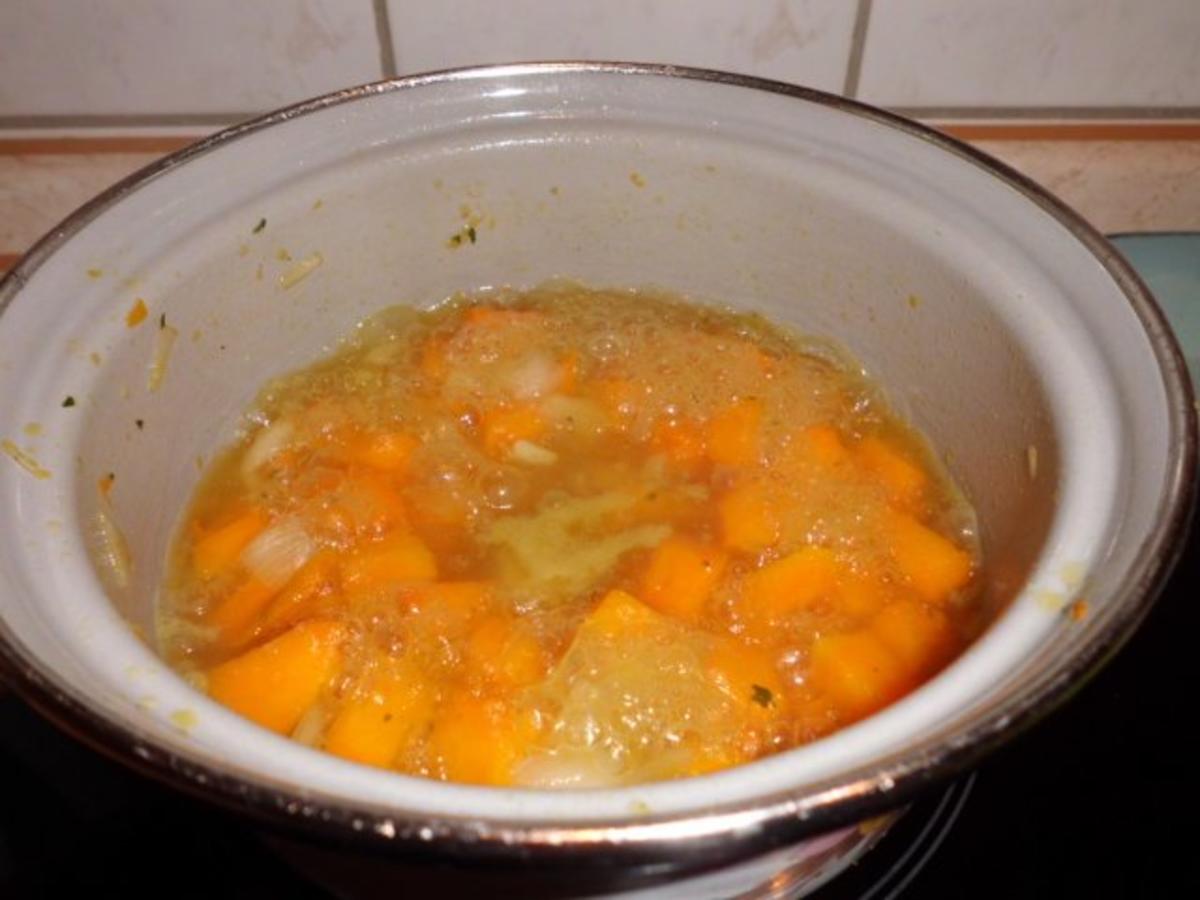 Suppe: Kürbiscremesuppe mit Tomate und Speck - Rezept - Bild Nr. 5