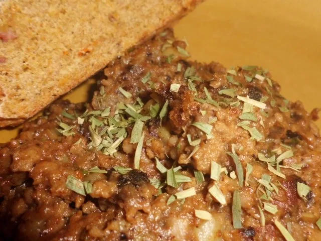 Pfannengericht: Schweinrahmcurry mit Kartoffeln-Apfel-Stampf - Rezept