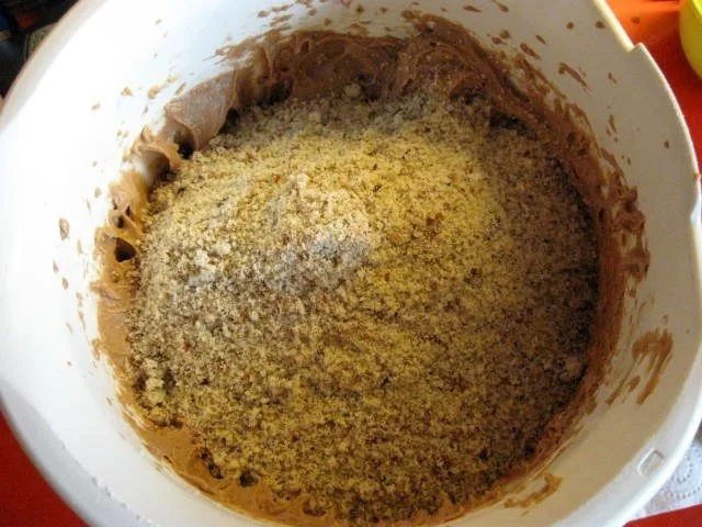 Schoko-Haselnuss-Quark Gugelhupf - Rezept - Bild Nr. 8