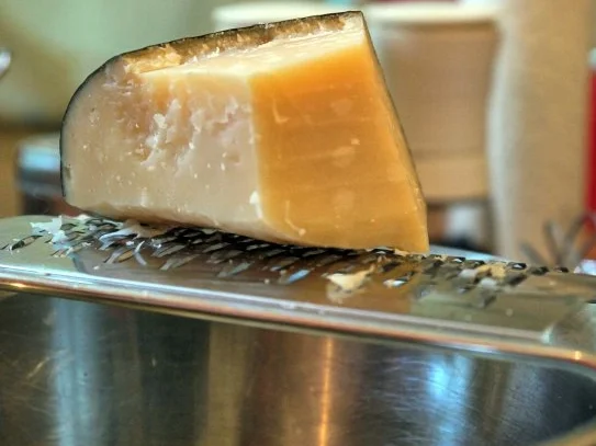 Mediterrane Ziegenkäsetarte mit karamellisiertem Knoblauch - Rezept - Bild Nr. 4