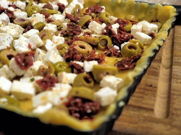 Mediterrane Ziegenkäsetarte mit karamellisiertem Knoblauch - Rezept - Bild Nr. 11