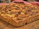 Mediterrane Ziegenkäsetarte mit karamellisiertem Knoblauch - Rezept