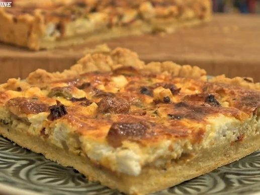 Mediterrane Ziegenkäsetarte mit karamellisiertem Knoblauch - Rezept - Bild Nr. 16