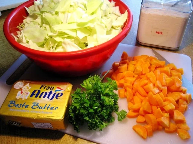 Rezept: Spitzkohl mit Möhrchen Bild Nr. 3 Spitzkohl mit Möhrchen - Rezept - Bild Nr. 3