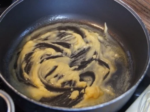 Geräucherter durchwachsender Speck mit Champagner-Kraut, Kartoffeln und Sauce - Rezept - Bild Nr. 5