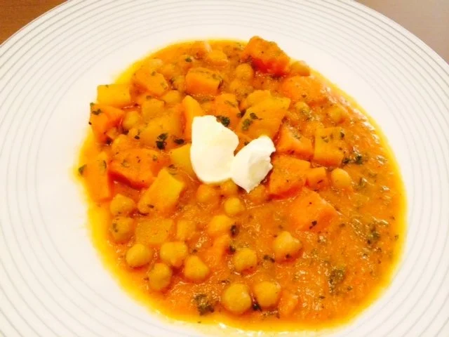 Rezept: Kürbisgulasch mit Gemüse Kürbisgulasch mit Gemüse - Rezept