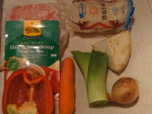 Saure chinesische Suppe mit Mett à la Papa - Rezept - Bild Nr. 2