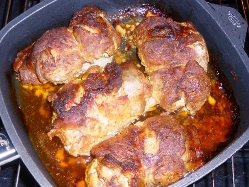 Rezept: Schweineröllchen à la "Oórndrasch", in einer leckeren, sahnigen Sauce (Rzpt. um 2011) Bild Nr. 9 Schweineröllchen à la "Oórndrasch", in einer leckeren, sahnigen Sauce (Rzpt. um 2011) - Rezept - Bild Nr. 9