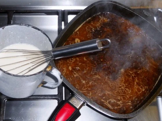 Rezept: Schweineröllchen à la "Oórndrasch", in einer leckeren, sahnigen Sauce (Rzpt. um 2011) Bild Nr. 14 Schweineröllchen à la "Oórndrasch", in einer leckeren, sahnigen Sauce (Rzpt. um 2011) - Rezept - Bild Nr. 14