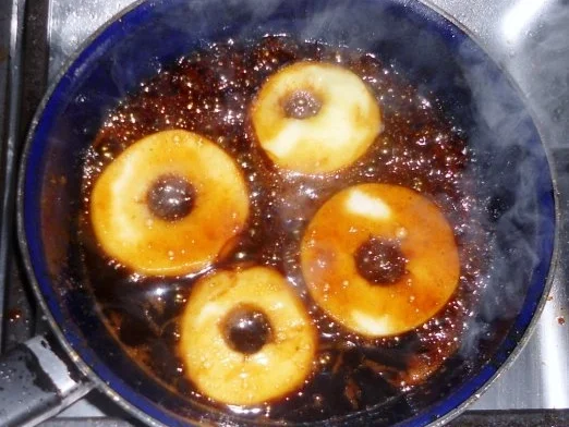 Rezept: Schweineröllchen à la "Oórndrasch", in einer leckeren, sahnigen Sauce (Rzpt. um 2011) Bild Nr. 24 Schweineröllchen à la "Oórndrasch", in einer leckeren, sahnigen Sauce (Rzpt. um 2011) - Rezept - Bild Nr. 24