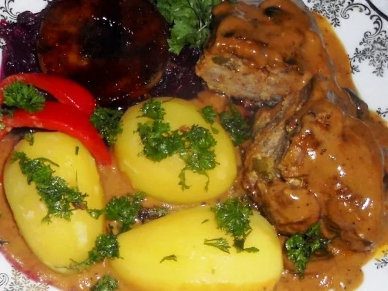 Rezept: Schweineröllchen à la "Oórndrasch", in einer leckeren, sahnigen Sauce (Rzpt. um 2011) Bild Nr. 30 Schweineröllchen à la "Oórndrasch", in einer leckeren, sahnigen Sauce (Rzpt. um 2011) - Rezept - Bild Nr. 30