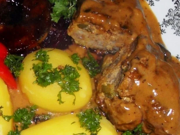 Rezept: Schweineröllchen à la "Oórndrasch", in einer leckeren, sahnigen Sauce (Rzpt. um 2011) Bild Nr. 31 Schweineröllchen à la "Oórndrasch", in einer leckeren, sahnigen Sauce (Rzpt. um 2011) - Rezept - Bild Nr. 31