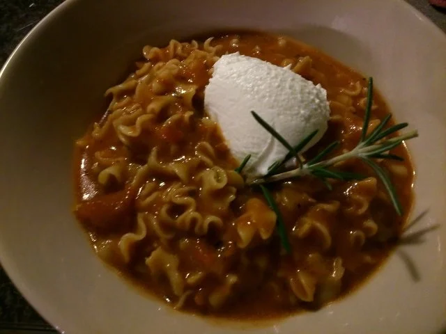 Tomaten-Suppentopf mit etwas anderer Einlage - Rezept