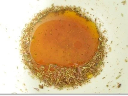 Schafskäse Salat mit Italienischer Kräuter- Vinaigrette nappiert. - Rezept - Bild Nr. 12