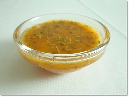 Schafskäse Salat mit Italienischer Kräuter- Vinaigrette nappiert. - Rezept - Bild Nr. 14