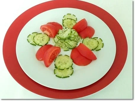 Schafskäse Salat mit Italienischer Kräuter- Vinaigrette nappiert. - Rezept - Bild Nr. 18