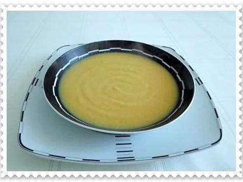 Rezept: Herbstliche Gemüsecremesuppe mit pochiertem Ei Bild Nr. 11 Herbstliche Gemüsecremesuppe mit pochiertem Ei - Rezept - Bild Nr. 11