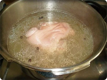 Rezept: Deftiges Eisbein auf Sauerkrautbett mit Kartoffel - Zwiebelstampf Bild Nr. 4 Deftiges Eisbein auf Sauerkrautbett mit Kartoffel - Zwiebelstampf - Rezept - Bild Nr. 4