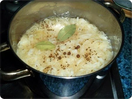 Rezept: Deftiges Eisbein auf Sauerkrautbett mit Kartoffel - Zwiebelstampf Bild Nr. 10 Deftiges Eisbein auf Sauerkrautbett mit Kartoffel - Zwiebelstampf - Rezept - Bild Nr. 10