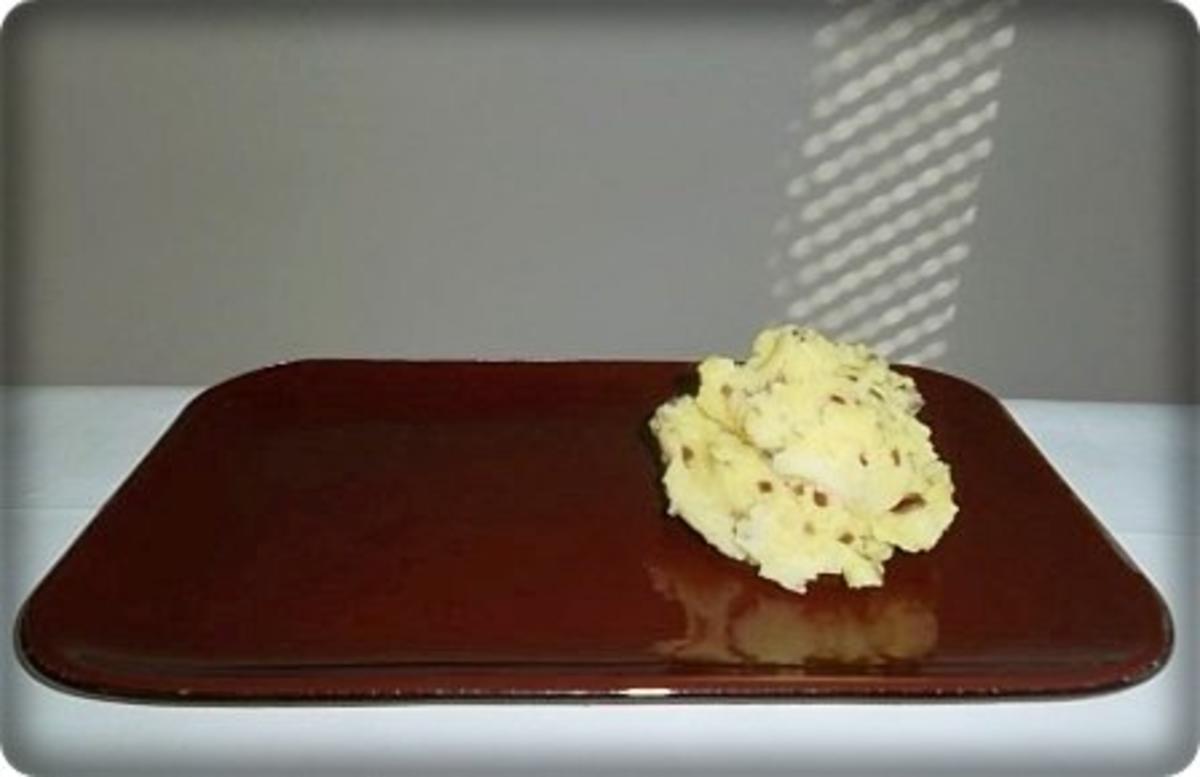 Deftiges Eisbein auf Sauerkrautbett mit Kartoffel - Zwiebelstampf - Rezept - Bild Nr. 12