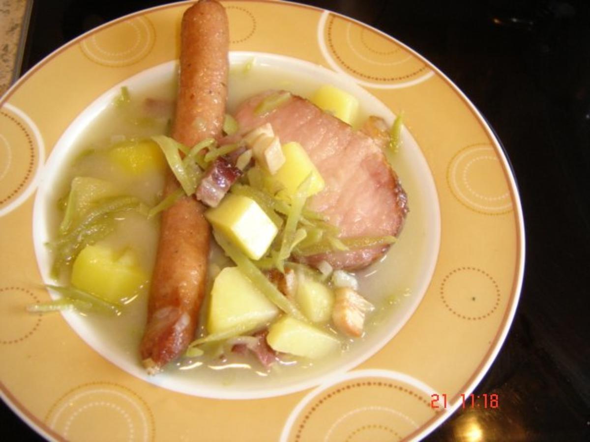 Bilder für Schnippelbohnensuppe mit Geräuchertem - Rezept