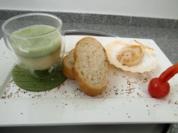 Weiße Tomatensuppe mit Basilikumschaum und Jakobsmuscheln - Rezept