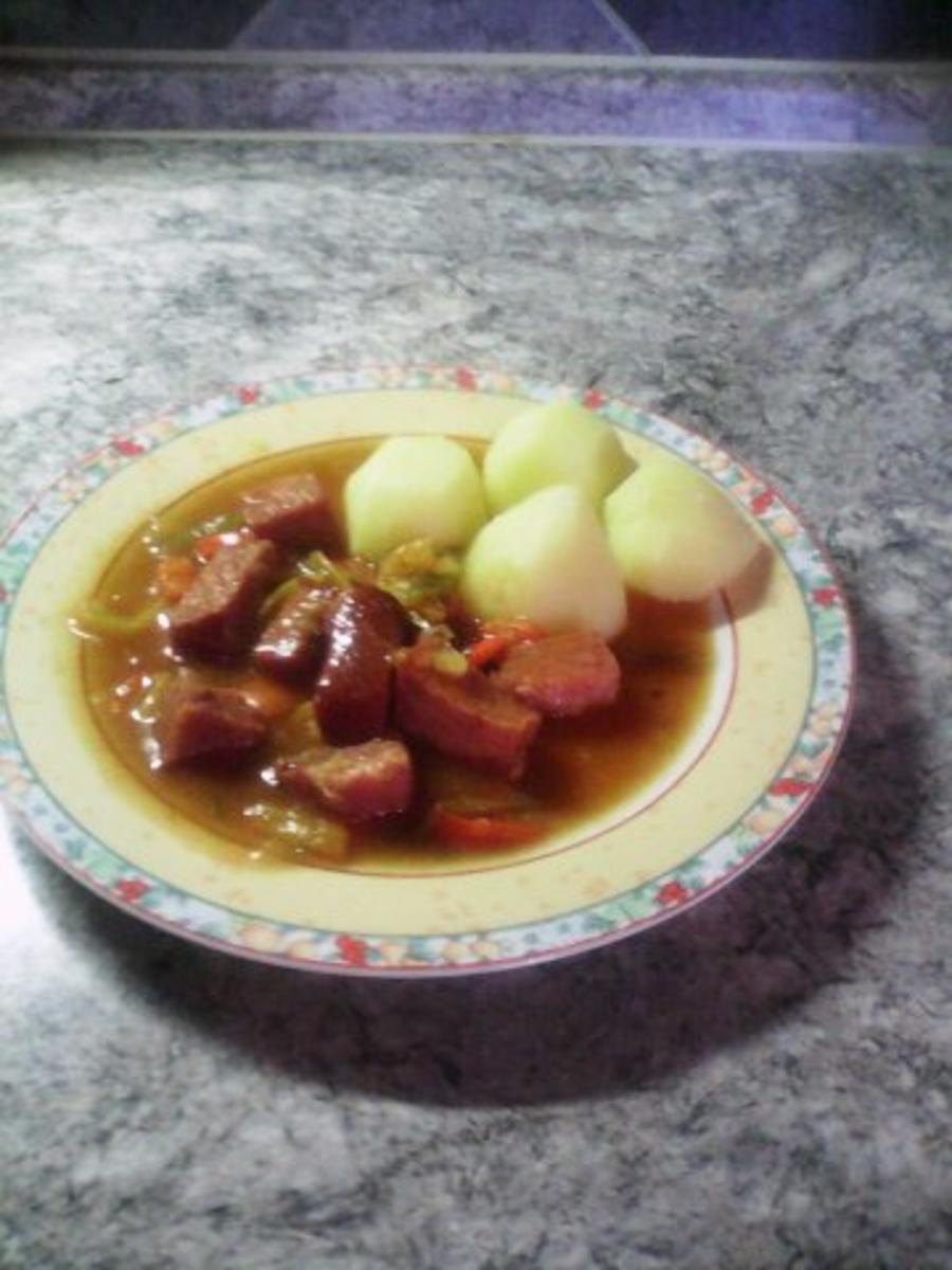 Kasseler Gulasch - Rezept mit Bild - kochbar.de