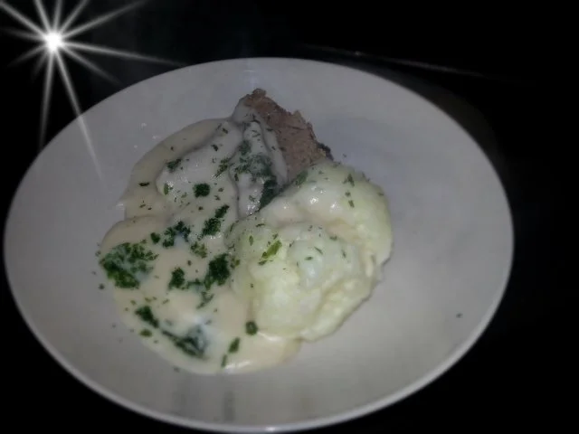 Rezept: Tafelspitz mit Meerrettichsauce und Klöße Bild Nr. 4 Tafelspitz mit Meerrettichsauce und Klöße - Rezept - Bild Nr. 4