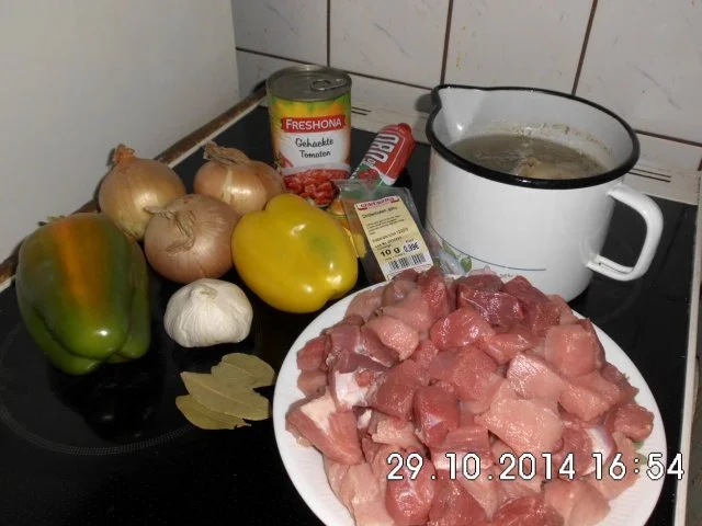 Rezept: Schweinegulasch Bild Nr. 2 Schweinegulasch - Rezept - Bild Nr. 2