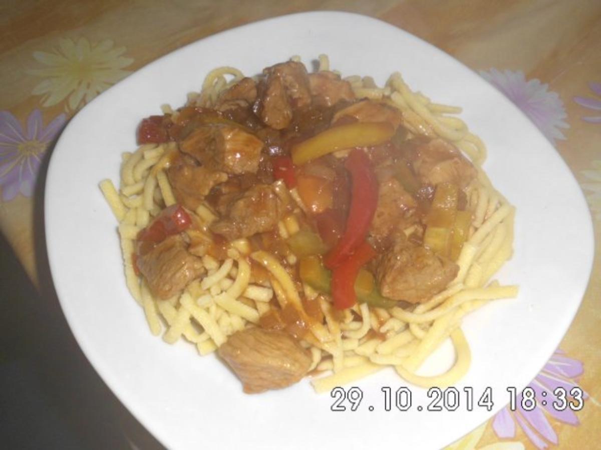 Bilder für Schweinegulasch Fruchtig lecker Rezept