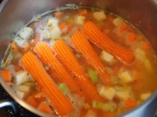 Rezept: Möhrensuppe mit asiatischer Note Bild Nr. 8 Möhrensuppe mit asiatischer Note - Rezept - Bild Nr. 8