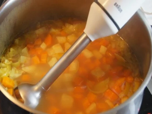 Rezept: Möhrensuppe mit asiatischer Note Bild Nr. 11 Möhrensuppe mit asiatischer Note - Rezept - Bild Nr. 11