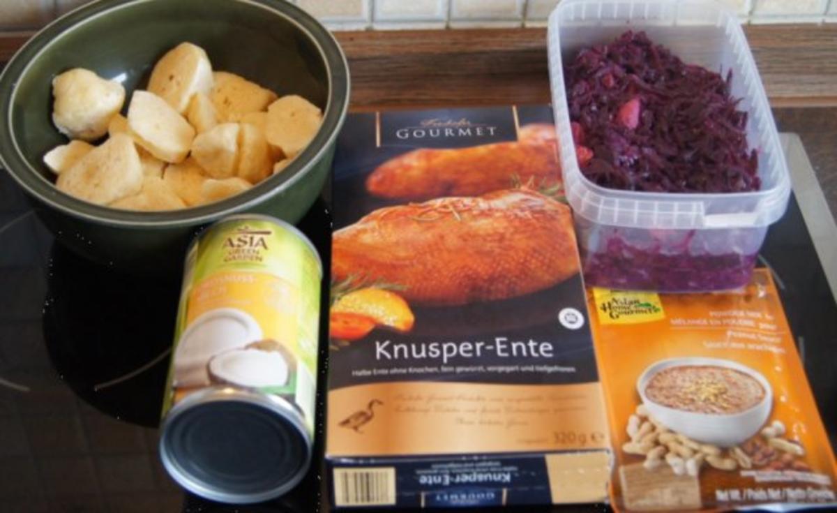 Knusperente mit Gourmet-Rotkohl à la Papa, tschechischen Knödel nach Ivanka - Rezept - Bild Nr. 2