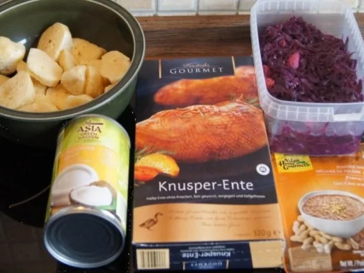 Knusperente mit Gourmet-Rotkohl à la Papa, tschechischen Knödel nach Ivanka - Rezept - Bild Nr. 2