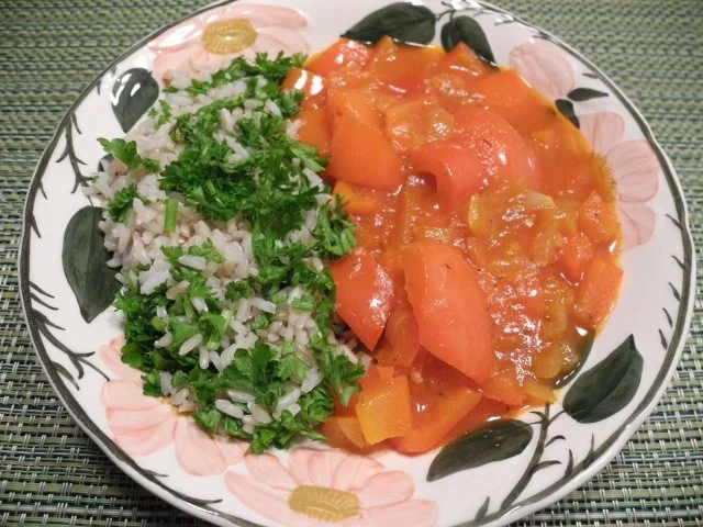 Rezept: Petersilien - Reis mit Paprika - Gulasch Petersilien - Reis mit Paprika - Gulasch - Rezept