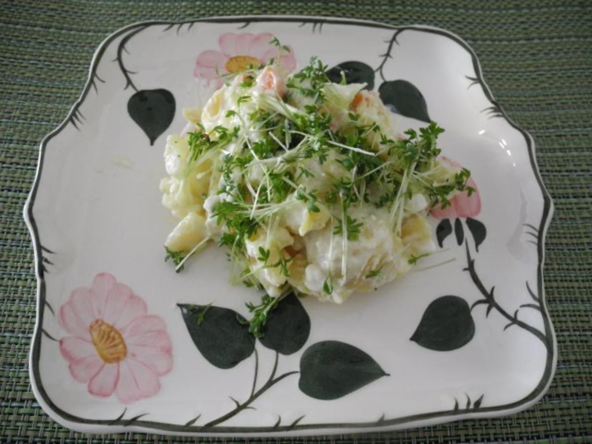 Kartoffelsalat mit Budwig-Quark, Schafskäse und Kresse - Rezept